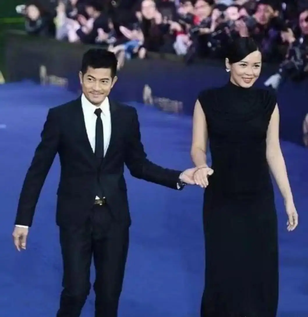 那个时候很多男星其实都不高,比如大家熟知的四大天王,其实都不算高