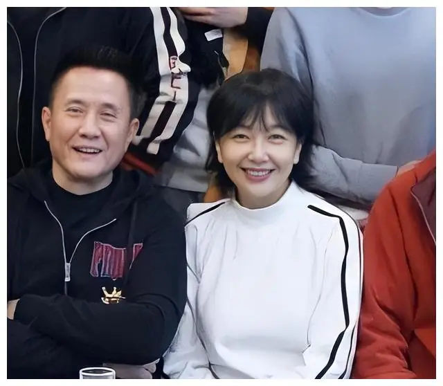 从工人到演员,娶女神江珊,事业爱情双丰收._田小洁_高亦心_生活