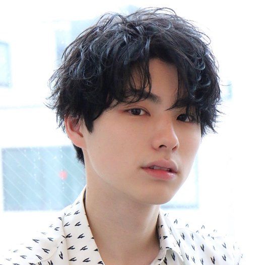 新款时髦小哥哥烫发发型让男生颜值翻倍的流行烫发