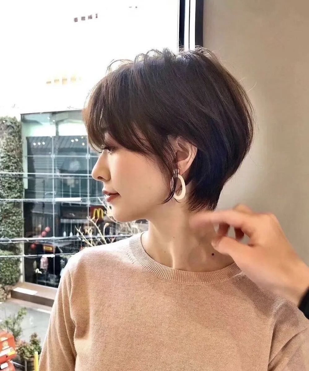 2020女士短发图片 - 蒓儿 - 图虫