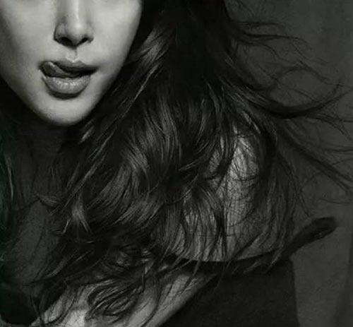 两人都画明星,一个获得李冰冰本人点赞,另一个用牙膏画在镜子上