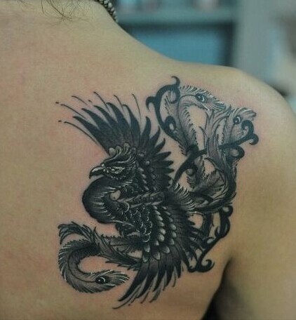 类别:凤凰纹身图案 标签: 凤凰纹身图案