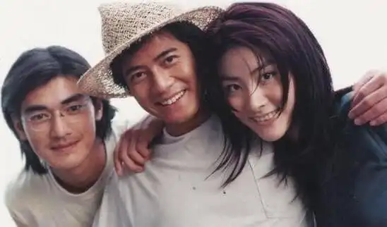 为了安抚男友的情绪,陈慧琳在刚出道时便毫不犹豫地宣布了自己已经有