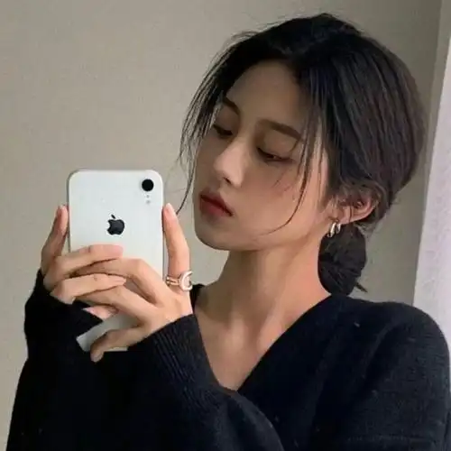 一个人孤独的女生头像