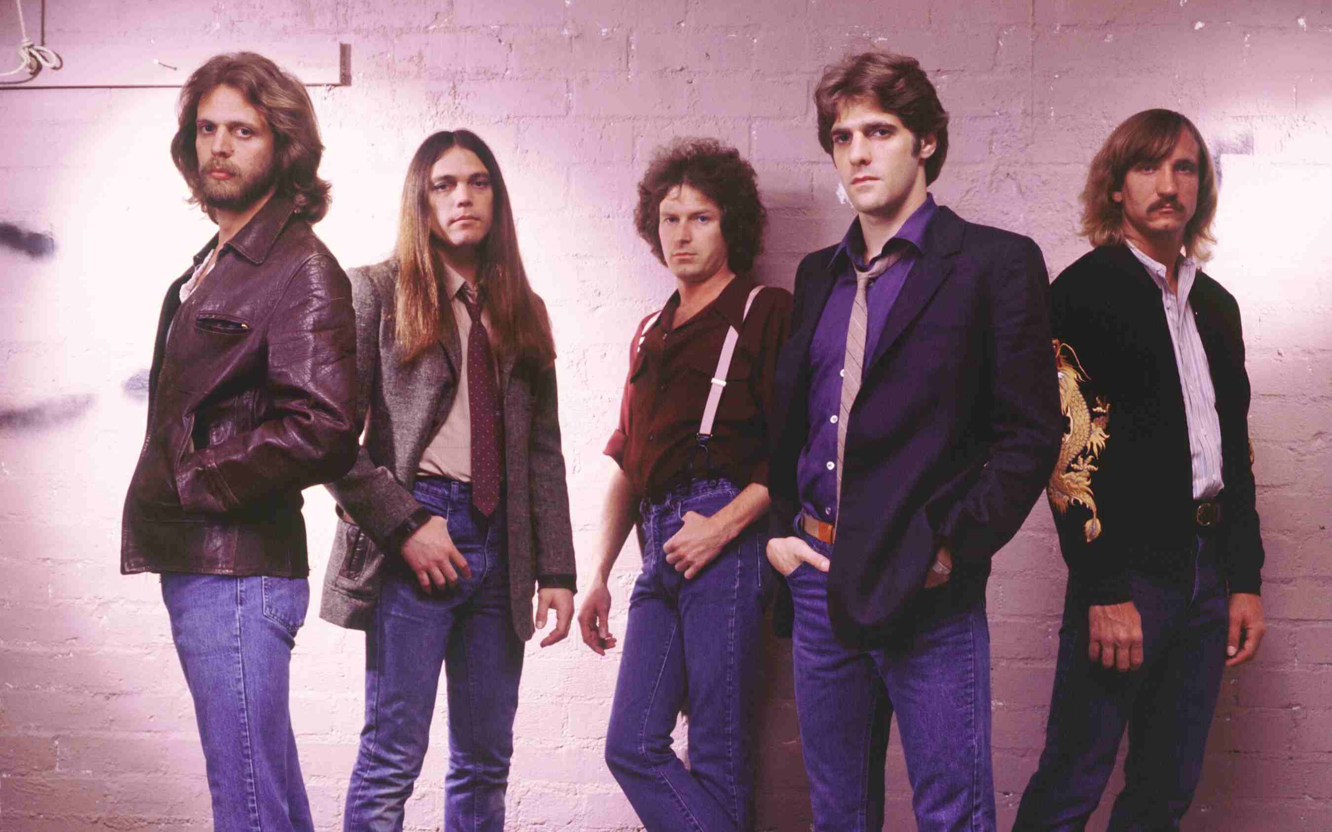 跟着人声唱老鹰乐队【eagles】经典歌曲take it easy,两次.