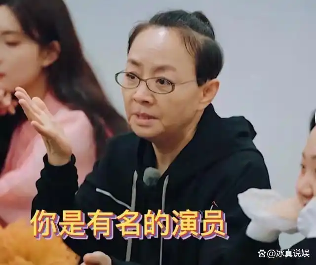 不要看如今的宋丹丹不修边幅当年的她也是青春明媚娇憨洋气可爱