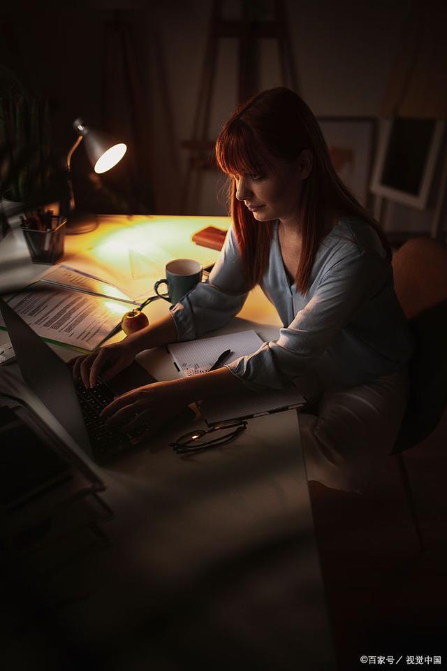 夜晚是安静的,专属于一个人的,全然没有琐事的打扰,也没有过多的嘈杂