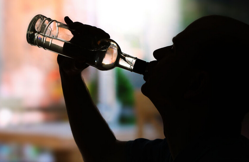 新西兰科学家:饮酒过量易引发七类癌症