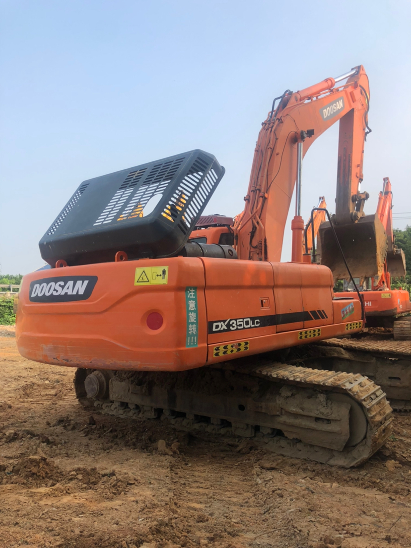 斗山dx350lc挖掘机