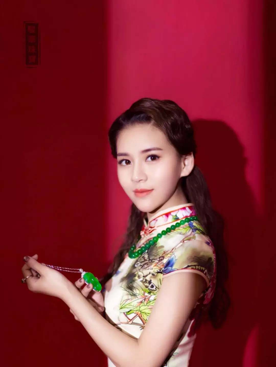 节语|从翡翠看女人,亦柔软亦强大