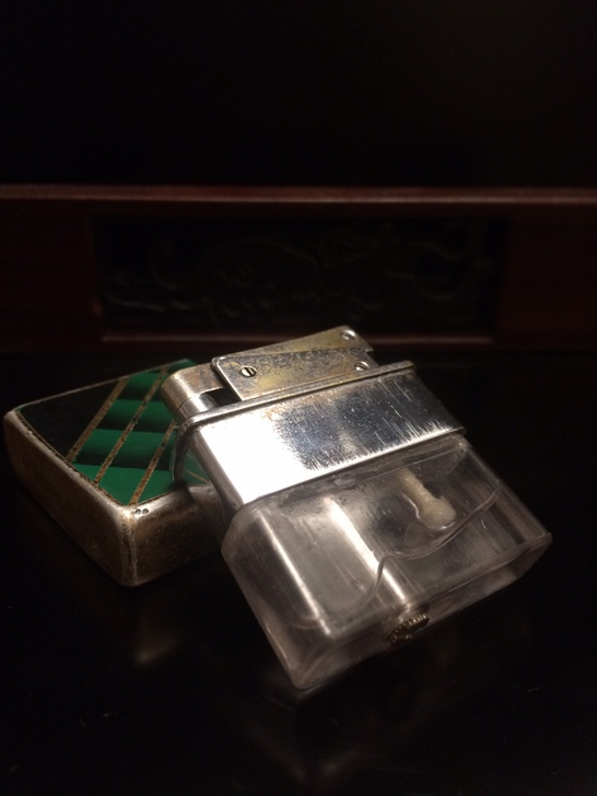 设计独特和罕见款式的古董打火机,透明外壳古董煤油打火机.