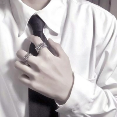 半身控男生白衬衫头像高清帅气的白衬衫男头像不露脸图片