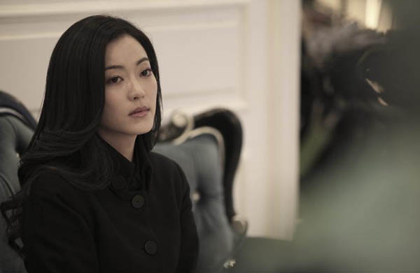 邵兵老婆张培出生日期9月17日,年龄大概在30岁左右.