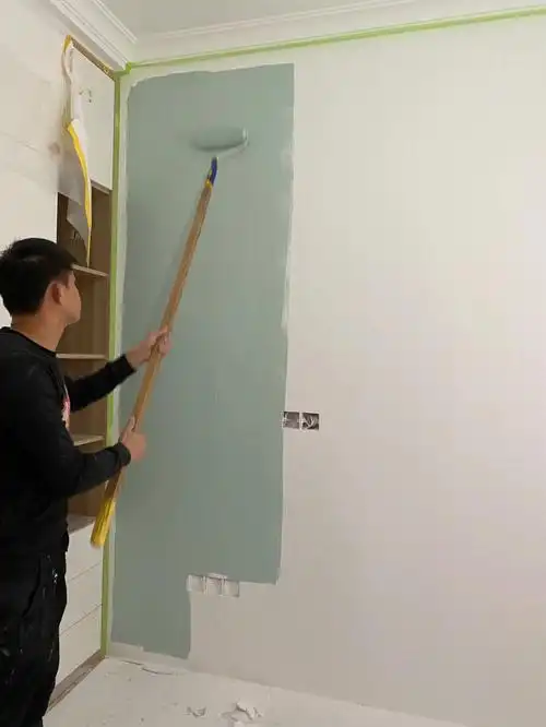 立邦店里直接电脑配色的北国山川.