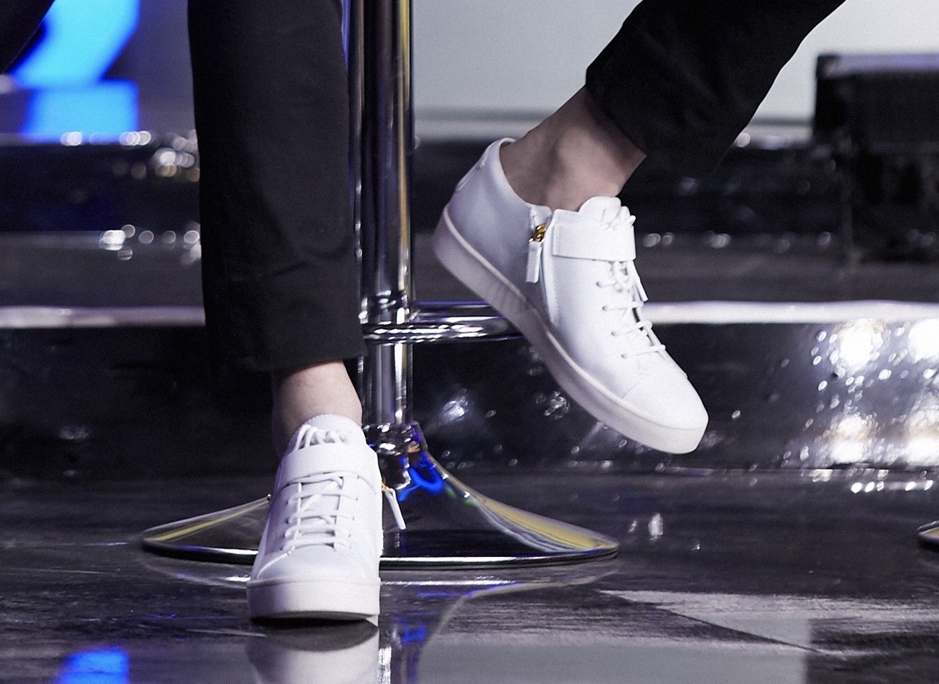 杨洋脚踝好苏啊,脸好看的人哪哪都好看～@杨洋