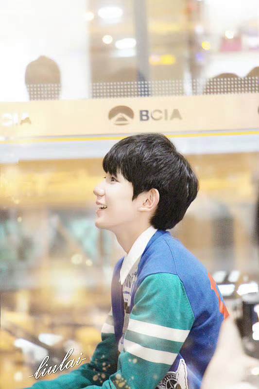 与王源十年璀璨共往