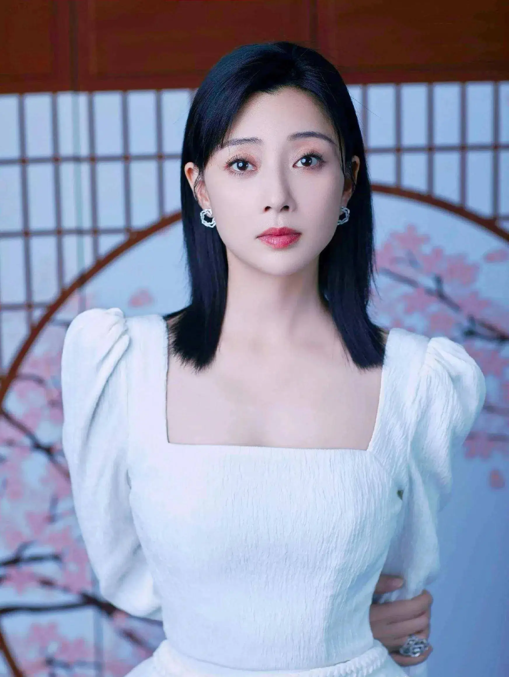 赵丽颖获飞天视后被质疑太水,殷桃点赞回应没获提名,这下尴尬了