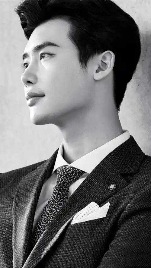 韩国演员李钟硕