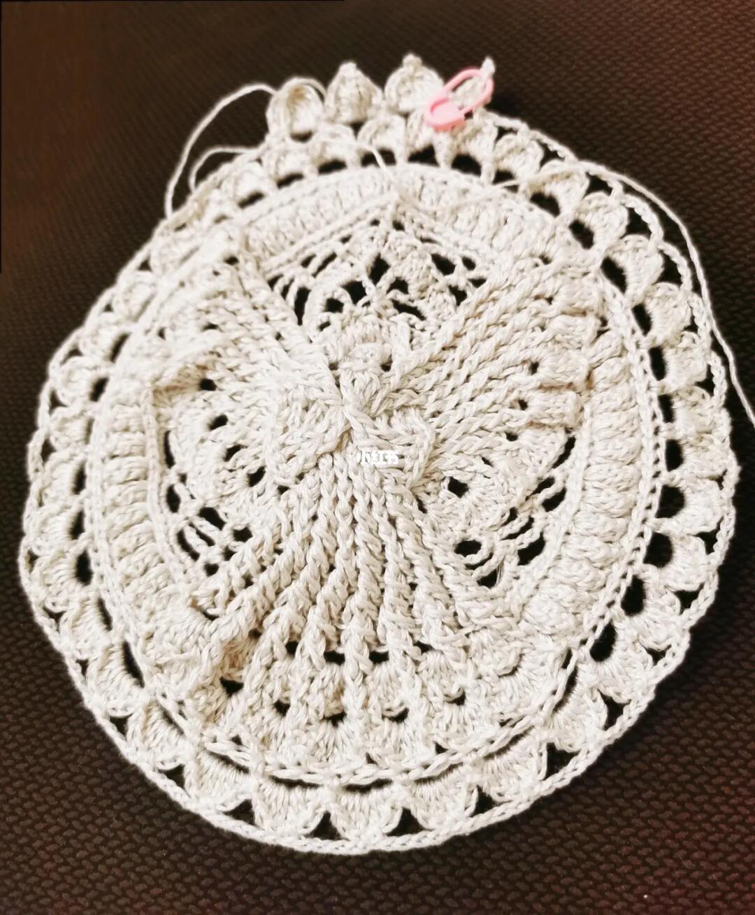 作品能更完美一些#手工钩织  #日常生活里的快乐瞬间  #手工钩针编织