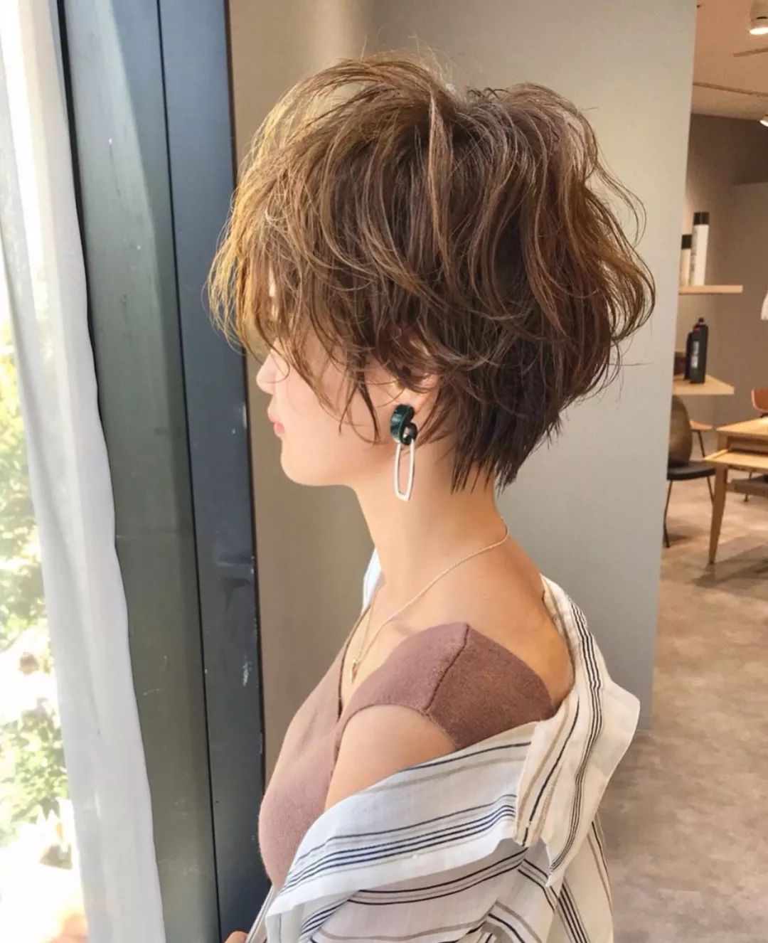 短发烫一烫更好看