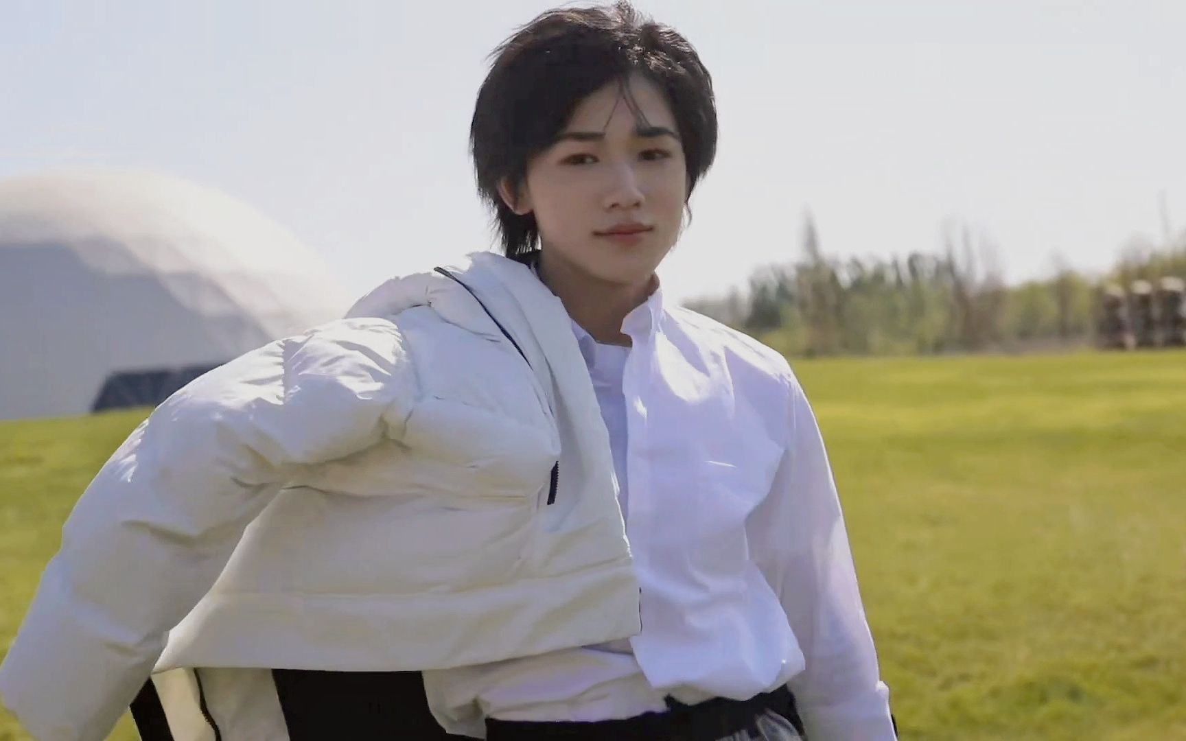 宋亚轩小宋的日系氛围感真的好上头啊直到现在都觉得好惊艳