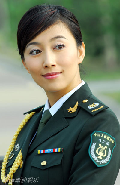 黄晓明陆毅邓超 盘点明星帅气军装造型(组图)