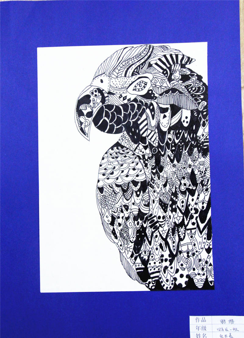 《线描风景》下面让我们一起来欣赏学校装饰画社团同学们的优秀作品