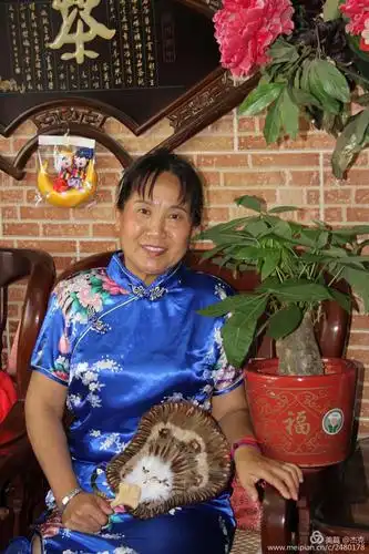 2019年2月14日(情人节)七旬大妈的旗袍服装秀