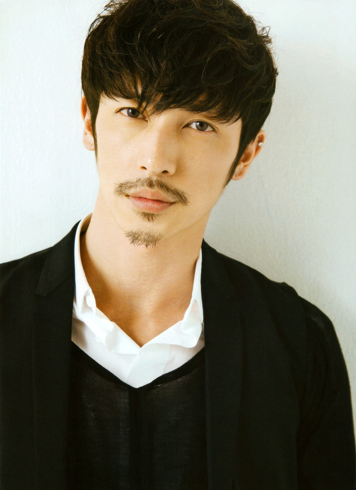 帅到没朋友的胡子型男