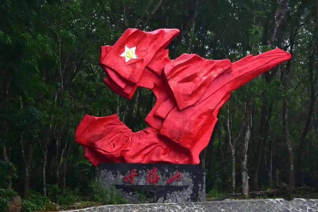 万泉河边的《红色娘子军》_革命_庞琼花_社会关系