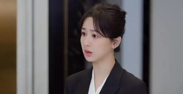 当31岁杨紫31岁许龄月同框我终于明白颜值在演技面前不值一提