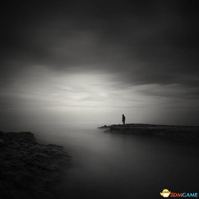 看完整个人好压抑国外孤独摄影师眼里的单色世界