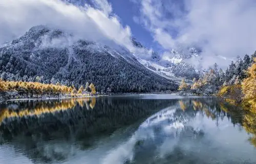 深圳老干部摄影创作俱乐部会员在第22届全国艺术摄影大赛中,获奖作品