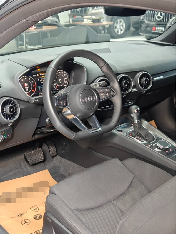 2023款奥迪tt小跑车价格30余万可分期售全国