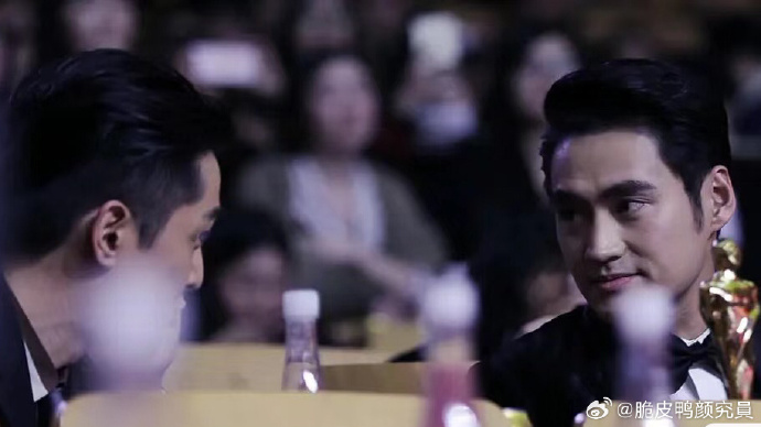 胡歌袁弘23年后再做室友