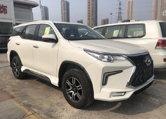 2022款丰田穿越者"卷土重来",2.8t 6at配普拉多同款四驱