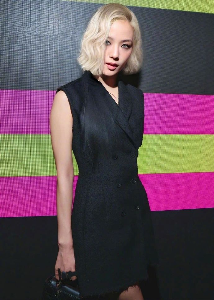 粉丝p的白金短发金智秀##如果金智秀是白金短发