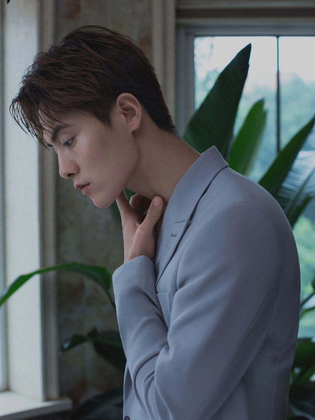 马天宇|最新忧郁系杂志大片 作为羽毛 哈哈哈 很开森呀 	 去年马天宇