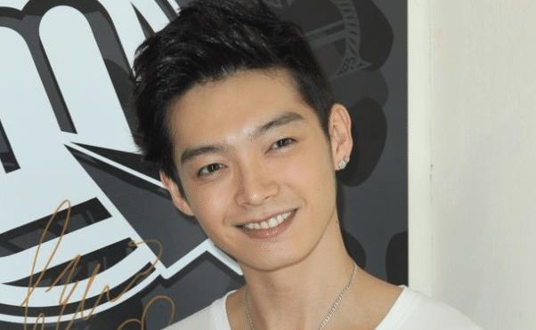 身为"飞轮海"中的一员,辰亦儒虽然不是最优秀的,但是却很幸福_时候