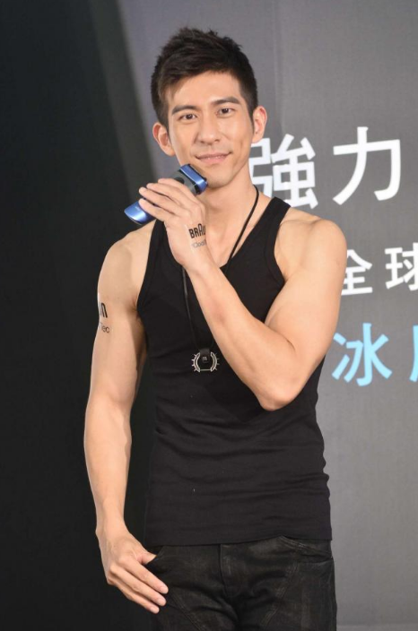 修杰楷的帅照,你喜欢哪一张呢?