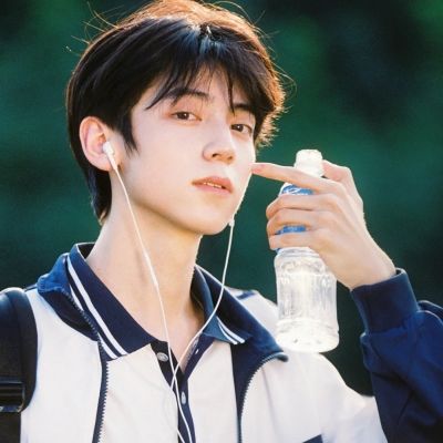 男头真人帅气超清照片侧脸气质男生高清真实微信头像图片