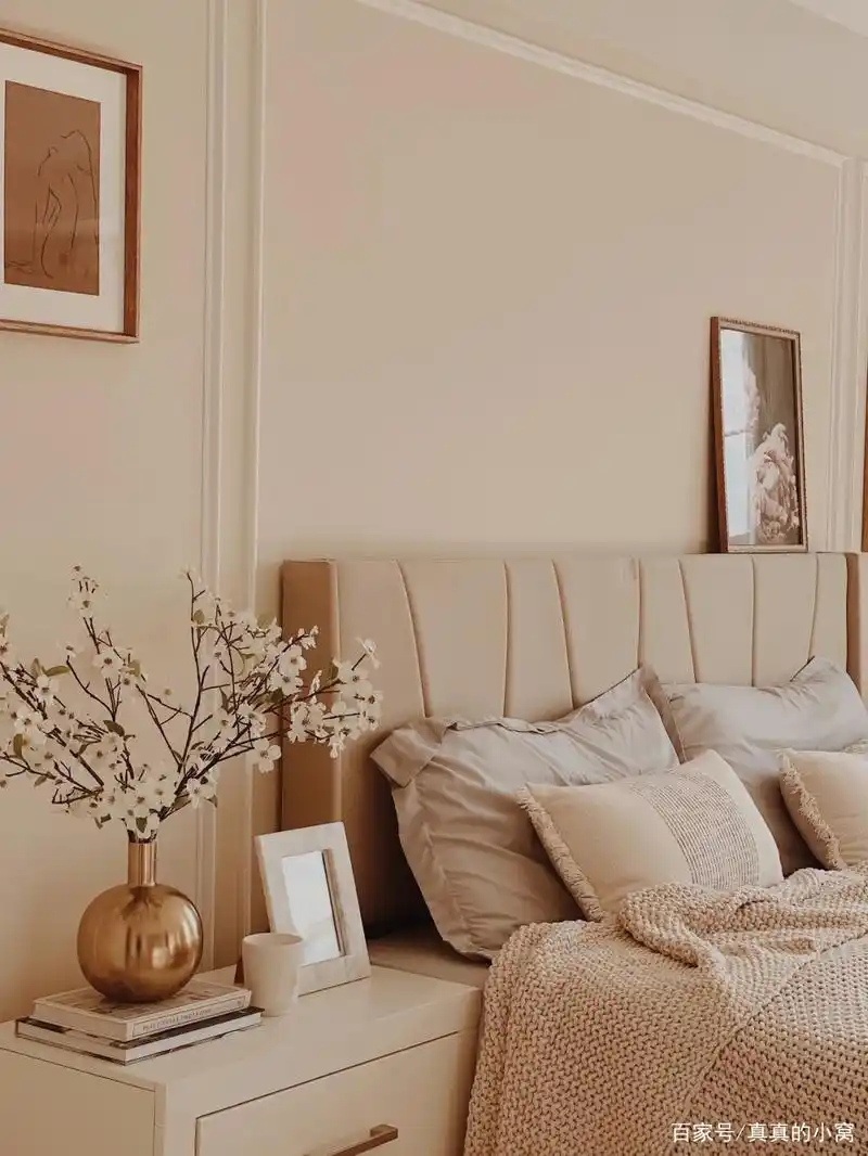 牛奶咖啡色卧室