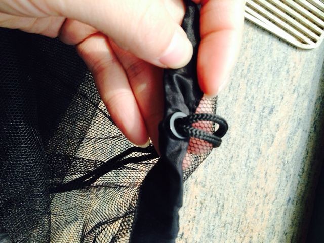 这个黑色的穿绳子的扣眼学名叫什么,型号是多大?