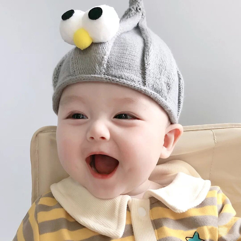 宝宝海报可爱大眼睛萌娃图片墙贴画