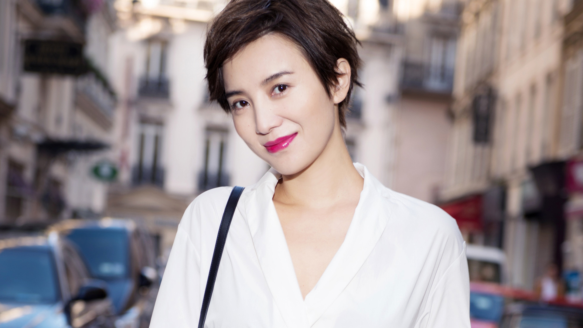 美女演员宋佳高清桌面壁纸下载