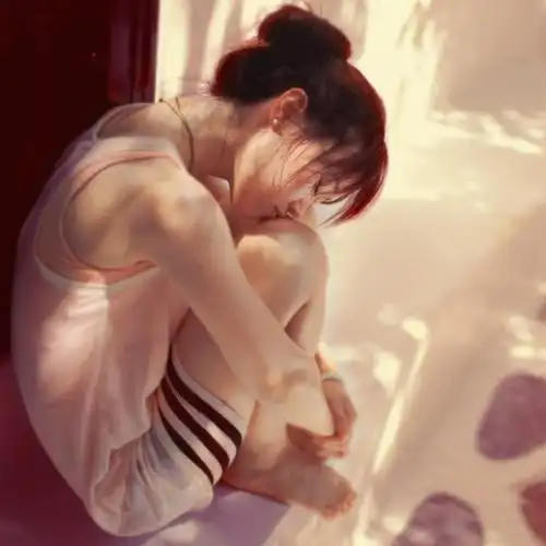 高级孤独感头像高清伤感内心孤独的微信头像图片