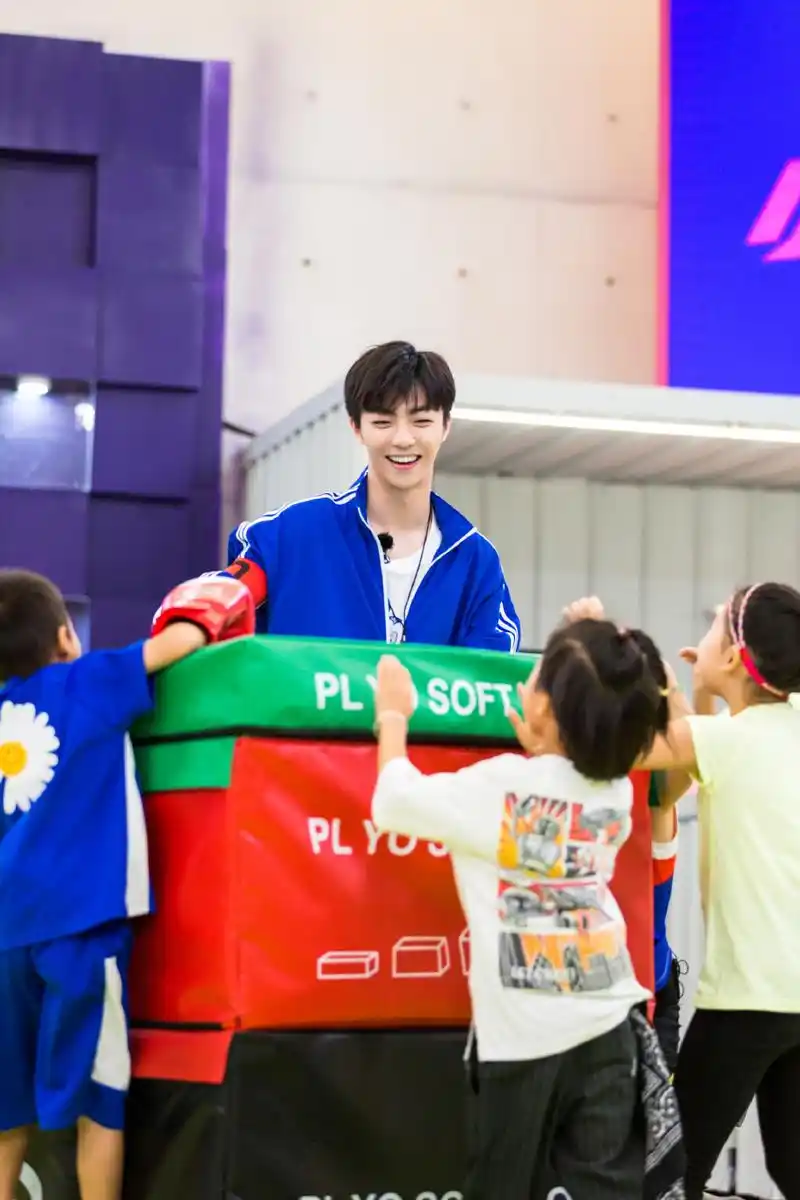 陈立农 小巨人运动会 adidasneo品牌代言人 cln ex .