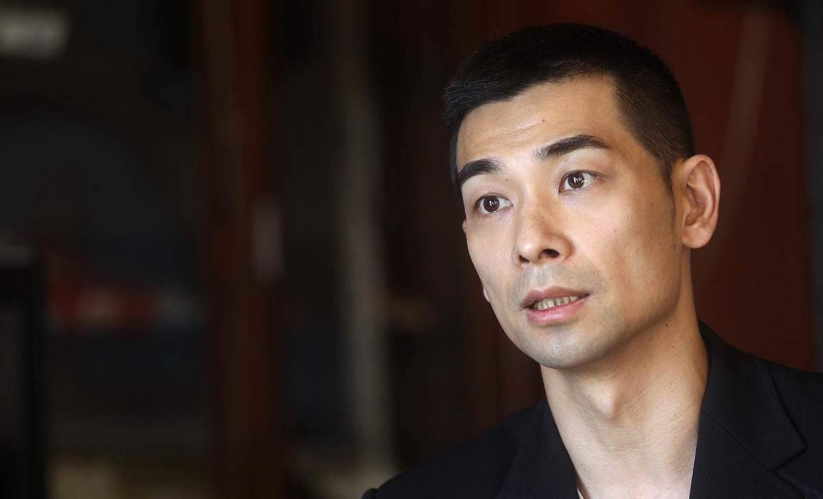 21岁凭《东北一家人》走红,本是喜剧新星,嫁赵文卓后甘心隐退!