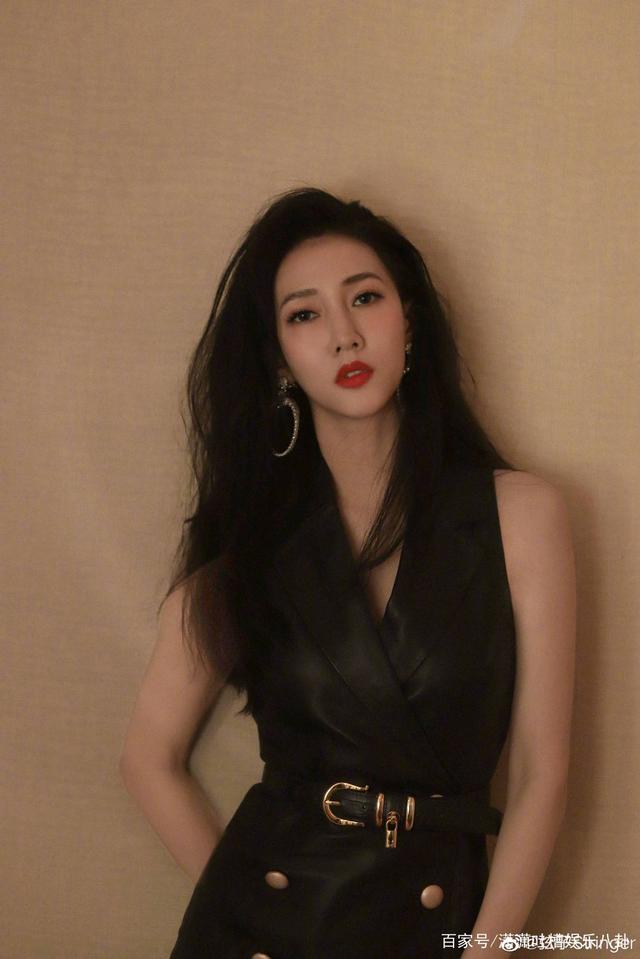 弦子——美貌与才华并存的女歌手