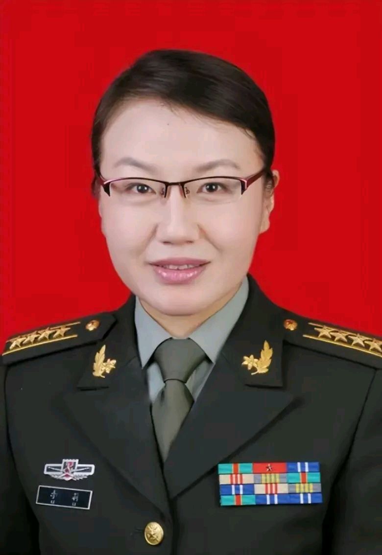 作为一名退役解放军大校和退休大学教授,李莉的观点只代表个人的